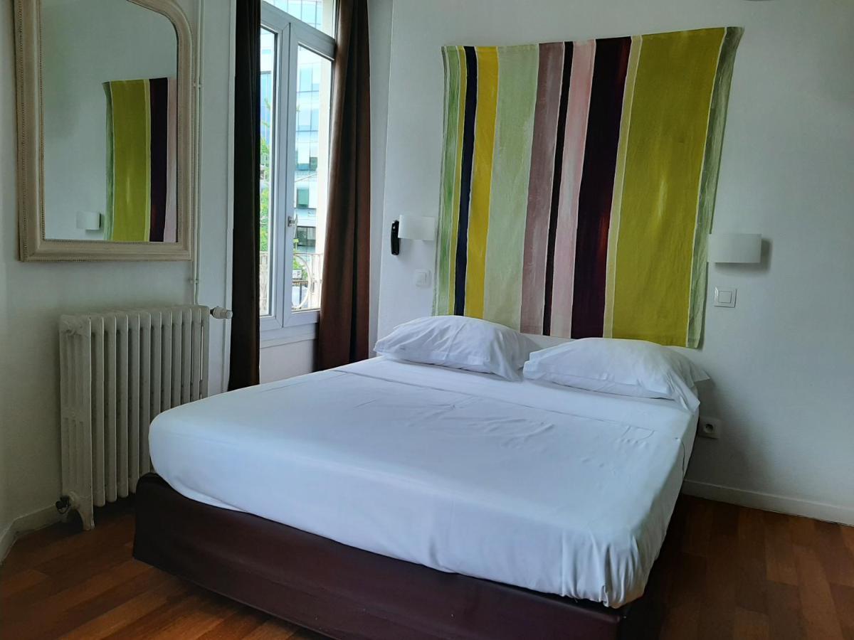 Le Royalty Hotell Angers Exteriör bild
