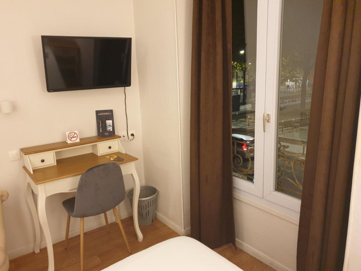 Le Royalty Hotell Angers Exteriör bild